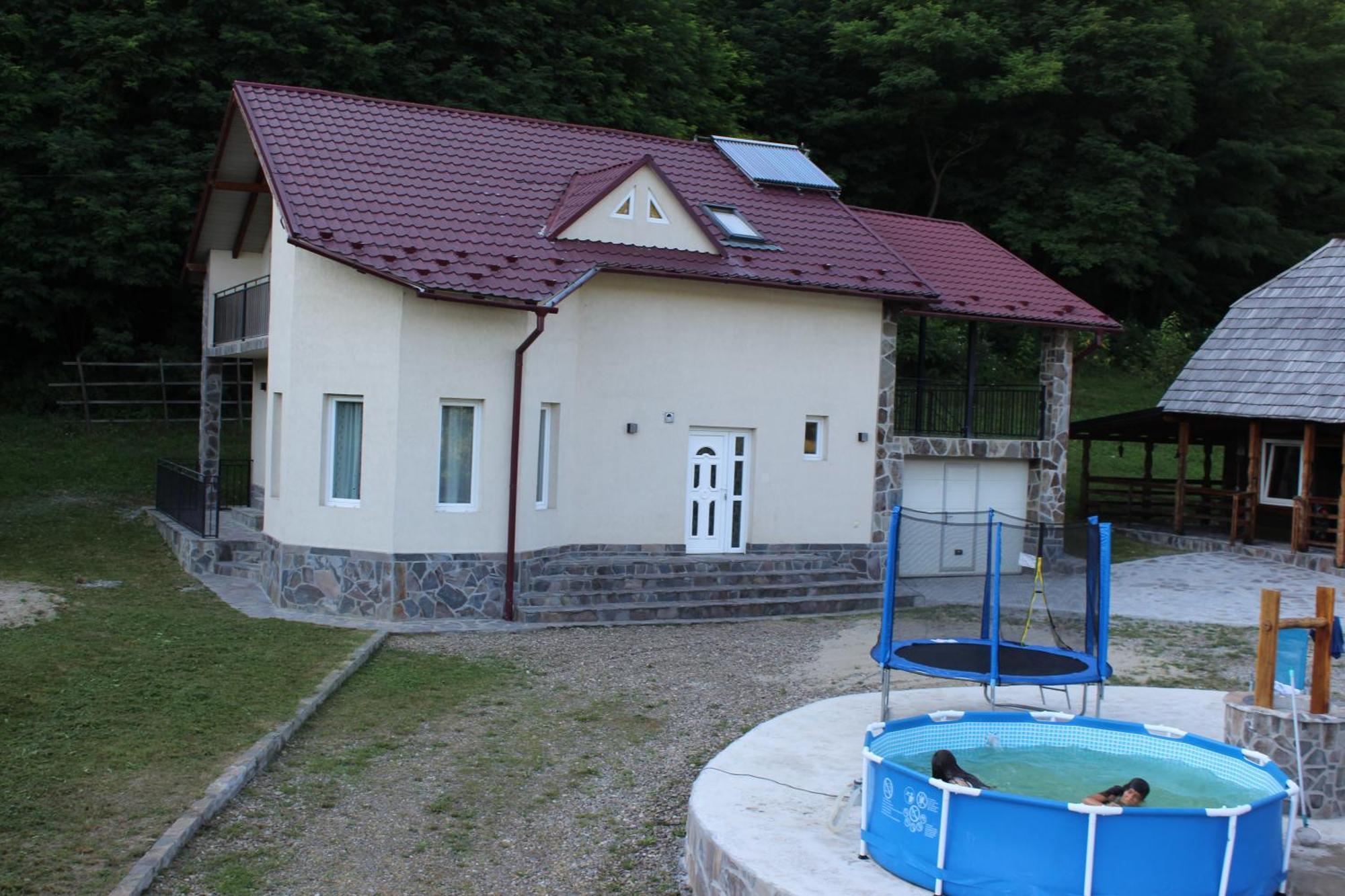 La Cretu Villa Rozavlea Exterior foto
